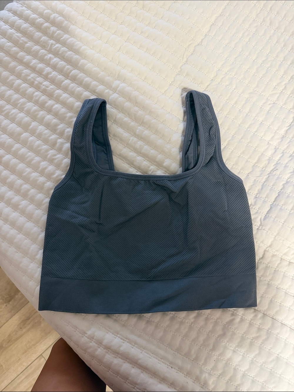 Women’s dark gray Ribbed Scoop Sports Bra